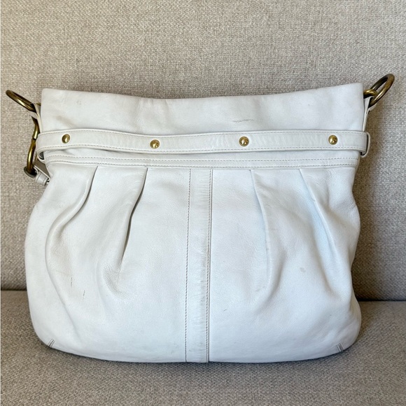 Coach white Pebbled leather Shoulder Bag with Gold hardware - Picture 14 of 14
